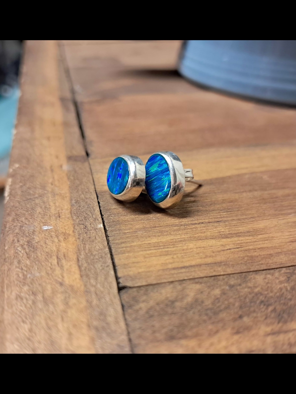 Vintage Sterling Silver Oval Blue Opal Inlay Stud Earrings - Picture 4 of 8